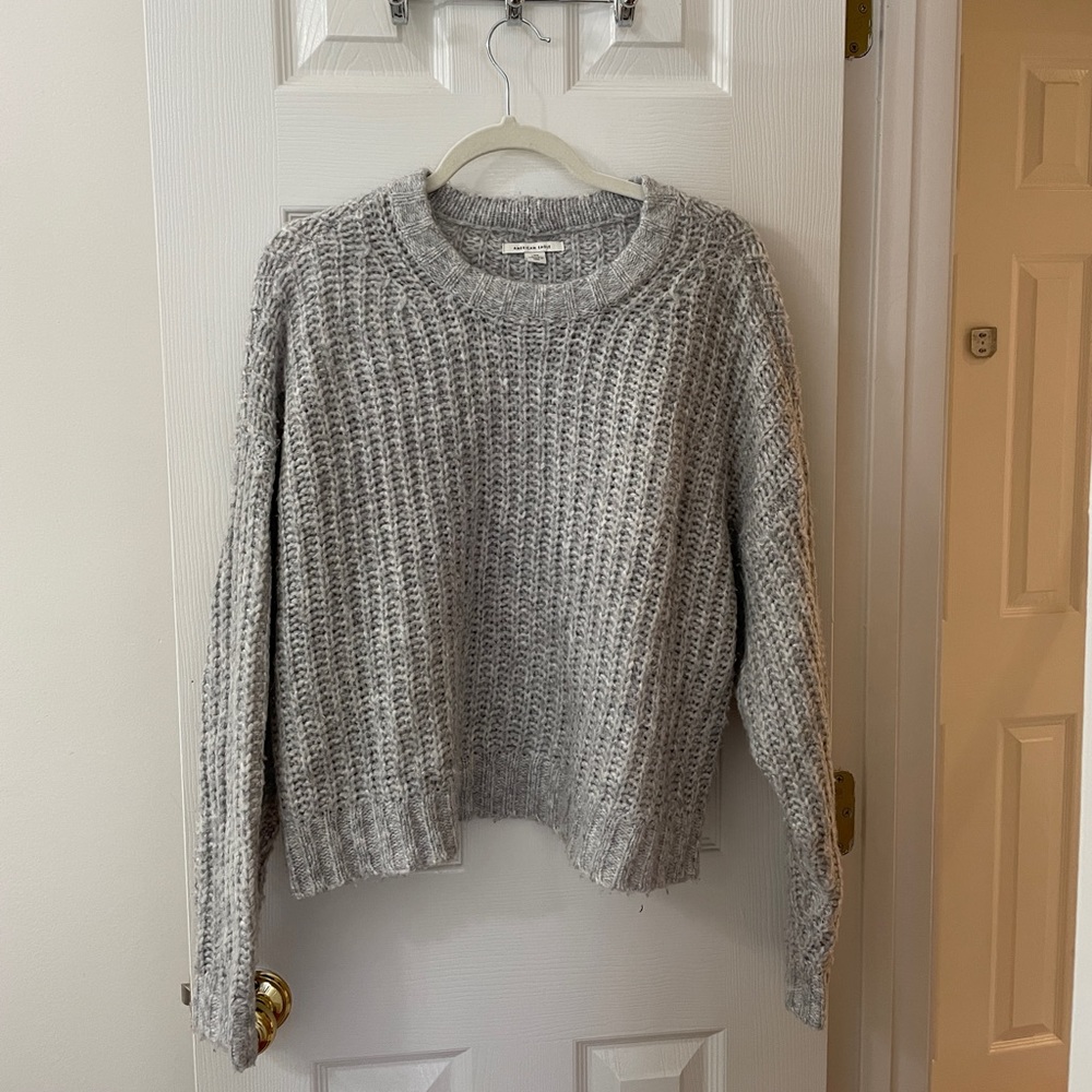 American eagle sweater; grey; Large; very cute